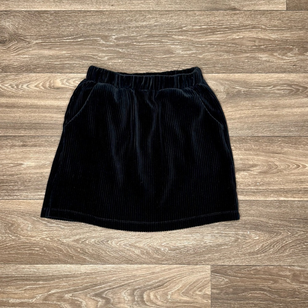 Stitch & Pine Black corduroy Mini Skirt Women’s Size Small Preowned - Picture 1 of 8